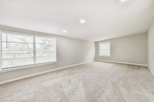 821 Robertson Street, Clute, TX 77531