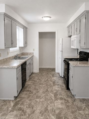 2651 Derby Dr, Clarksville, TN 37040