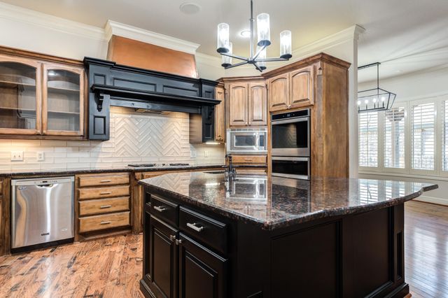 1102 N 14th Street, Wolfforth, TX 79382