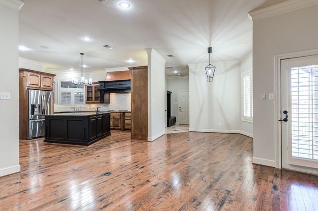 1102 N 14th Street, Wolfforth, TX 79382