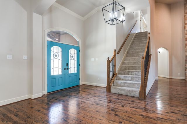 1102 N 14th Street, Wolfforth, TX 79382