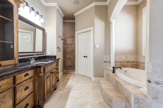 1102 N 14th Street, Wolfforth, TX 79382