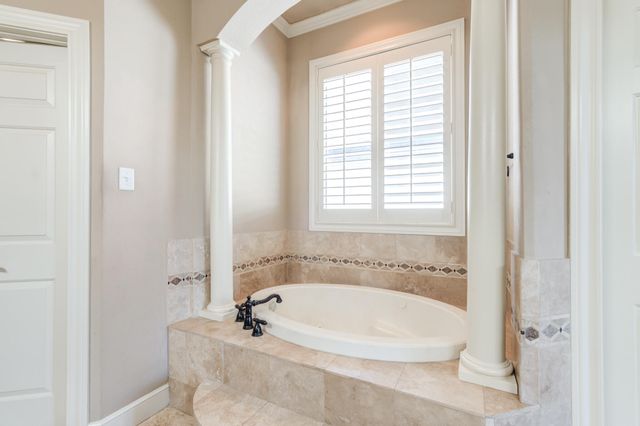 1102 N 14th Street, Wolfforth, TX 79382