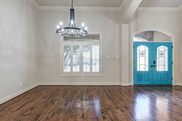 1102 N 14th Street, Wolfforth, TX 79382