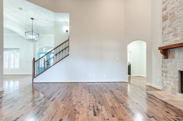 1102 N 14th Street, Wolfforth, TX 79382