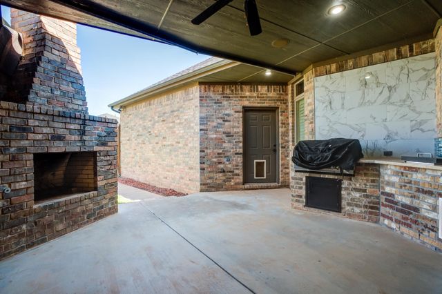 1102 N 14th Street, Wolfforth, TX 79382