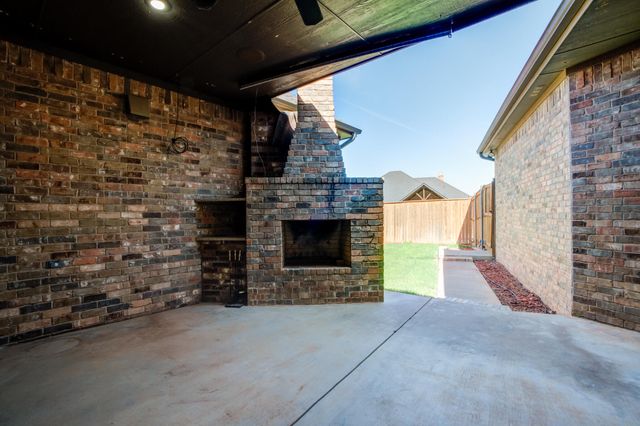 1102 N 14th Street, Wolfforth, TX 79382