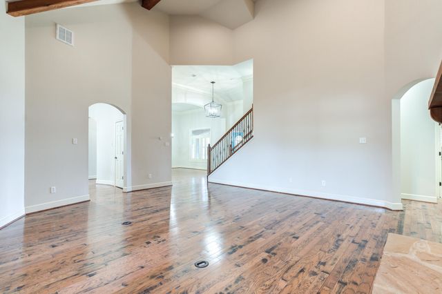 1102 N 14th Street, Wolfforth, TX 79382