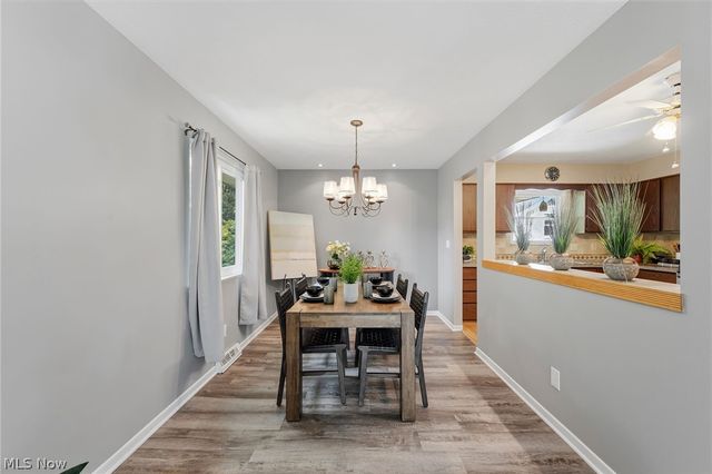 8420 Columbia Road, Olmsted Falls, OH 44138