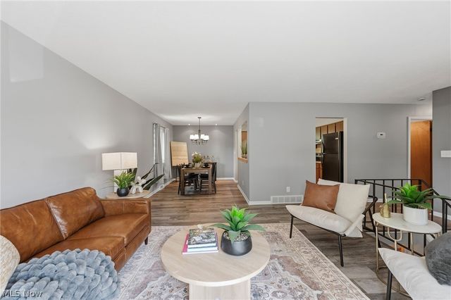 8420 Columbia Road, Olmsted Falls, OH 44138