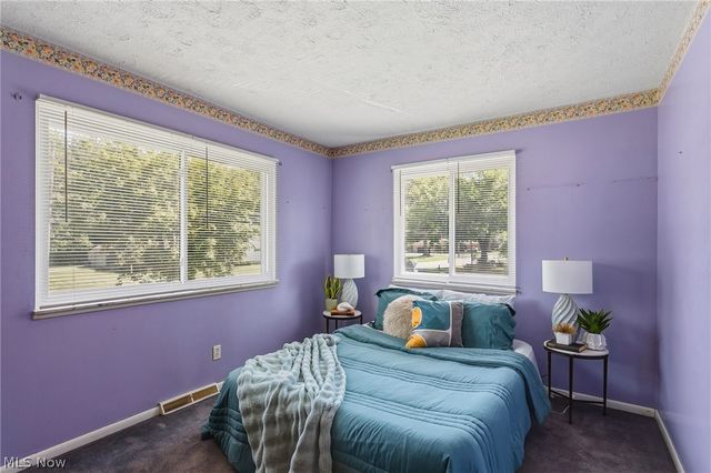 8420 Columbia Road, Olmsted Falls, OH 44138