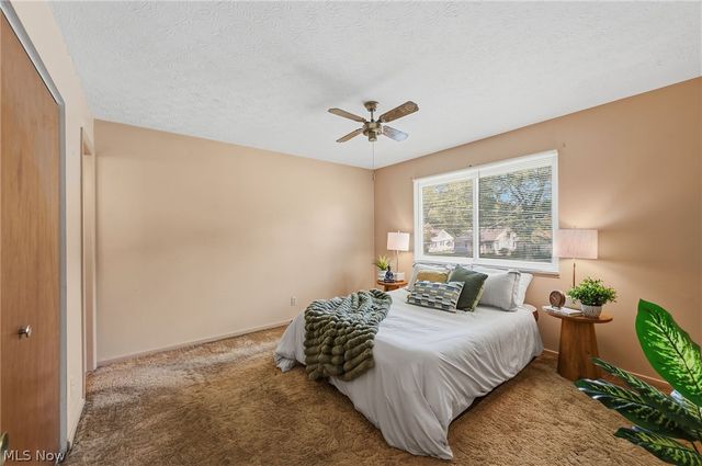 8420 Columbia Road, Olmsted Falls, OH 44138