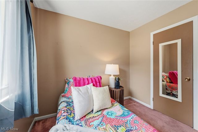 8420 Columbia Road, Olmsted Falls, OH 44138
