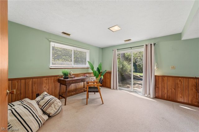 8420 Columbia Road, Olmsted Falls, OH 44138