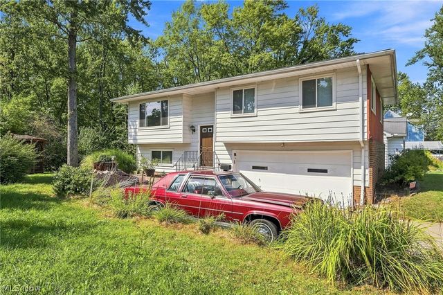 8420 Columbia Road, Olmsted Falls, OH 44138
