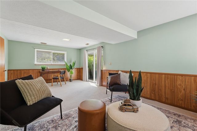 8420 Columbia Road, Olmsted Falls, OH 44138
