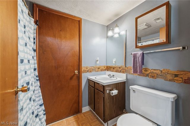 8420 Columbia Road, Olmsted Falls, OH 44138
