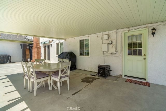 5444 Peacock Lane, Riverside, CA 92505