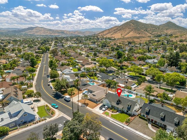 5444 Peacock Lane, Riverside, CA 92505