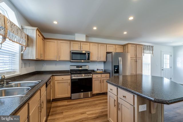 426 EASTWOOD LN, Lancaster, PA 17601