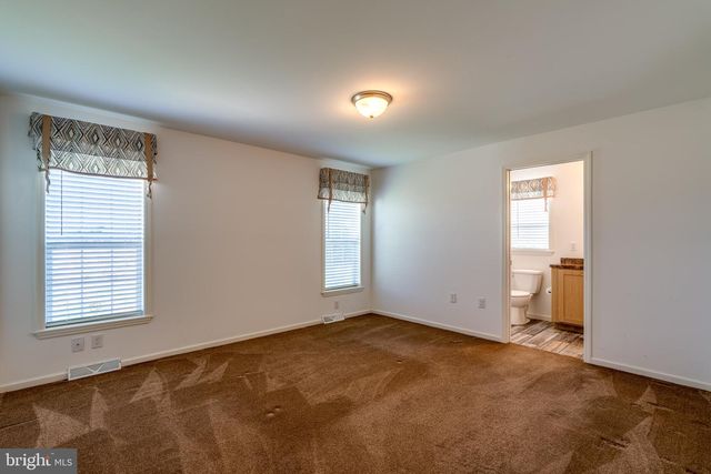 426 EASTWOOD LN, Lancaster, PA 17601