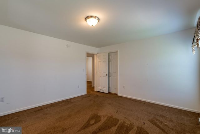 426 EASTWOOD LN, Lancaster, PA 17601