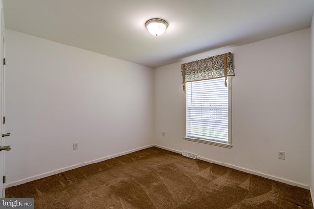 426 EASTWOOD LN, Lancaster, PA 17601
