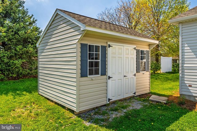 426 EASTWOOD LN, Lancaster, PA 17601