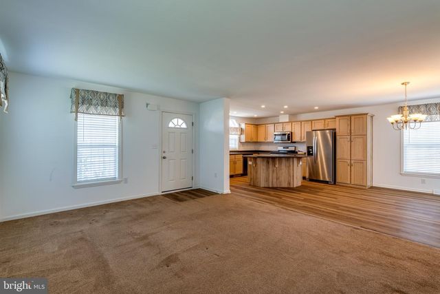 426 EASTWOOD LN, Lancaster, PA 17601