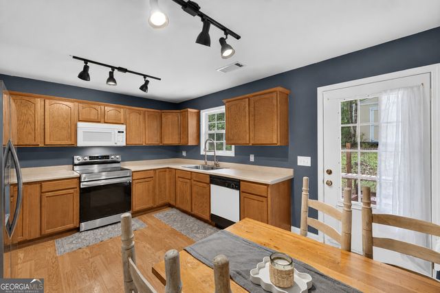 3548 Lakeview Drive, Gainesville, GA 30501