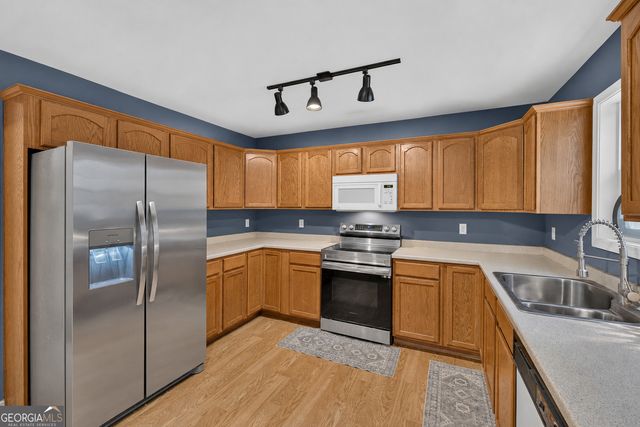 3548 Lakeview Drive, Gainesville, GA 30501