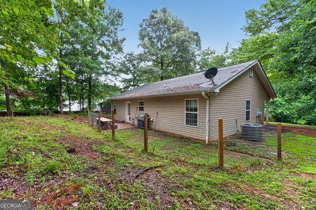 3548 Lakeview Drive, Gainesville, GA 30501