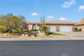 19274 Kanbridge Street, Apple Valley, CA 92308