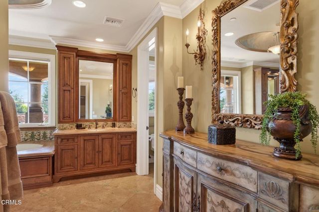 3262 Calle De Marejada, Camarillo, CA 93010