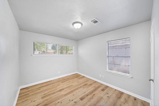 5814 Westover Street, Houston, TX 77033