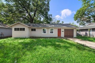 5814 Westover Street, Houston, TX 77033