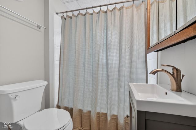 1643 Lawrence Avenue, Indianapolis, IN 46227