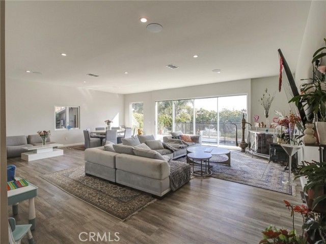 4148 Camino De La Cumbre, Sherman Oaks, CA 91423