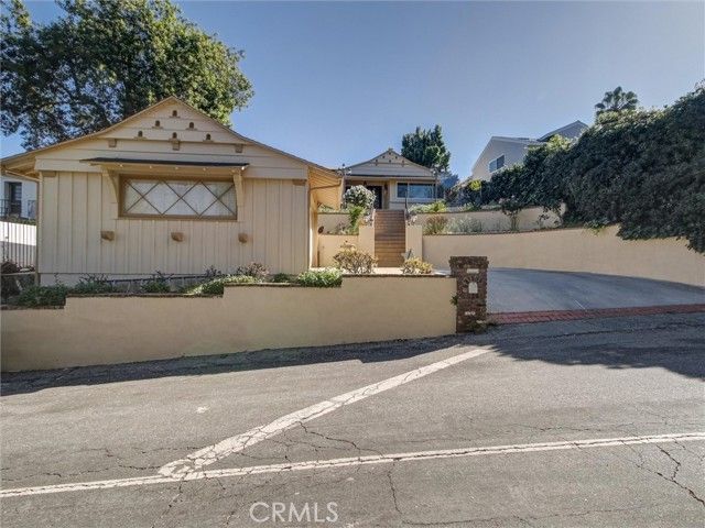 4148 Camino De La Cumbre, Sherman Oaks, CA 91423