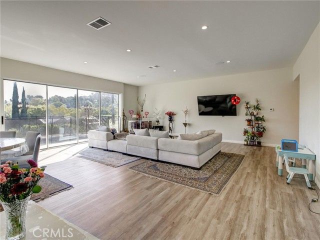 4148 Camino De La Cumbre, Sherman Oaks, CA 91423