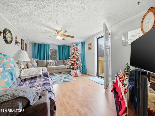 6405 Pine Grove Rd, Knoxville, TN 37914