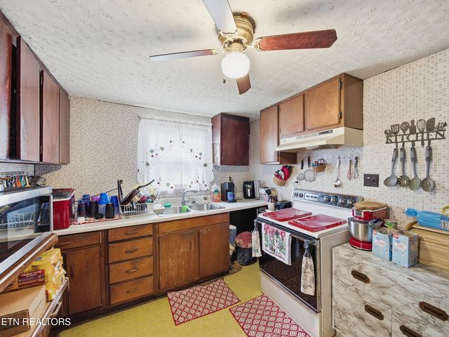 6405 Pine Grove Rd, Knoxville, TN 37914