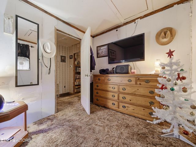 6405 Pine Grove Rd, Knoxville, TN 37914