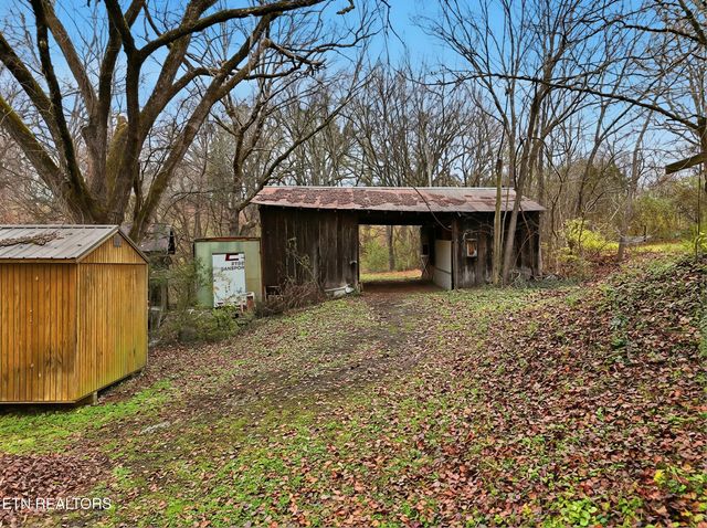 6405 Pine Grove Rd, Knoxville, TN 37914