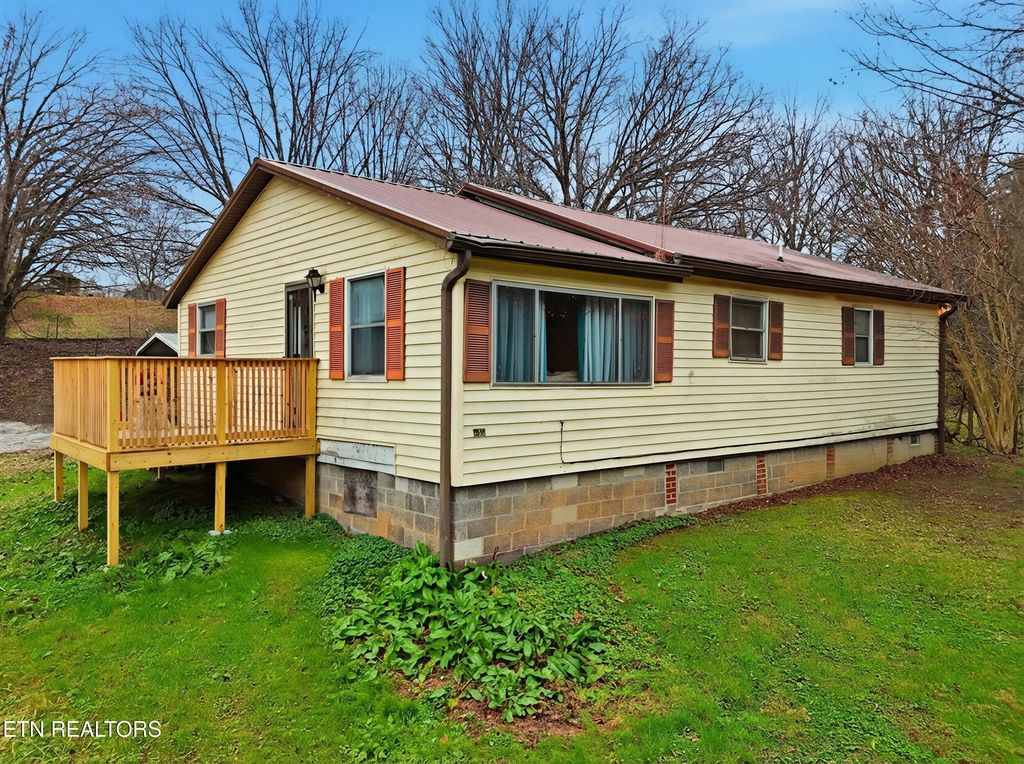 6405 Pine Grove Rd, Knoxville, TN 37914