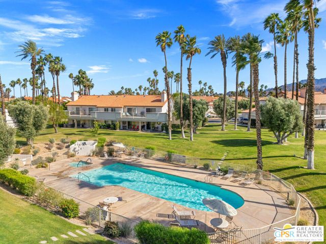 283 Vista Royale Circle, Palm Desert, CA 92211
