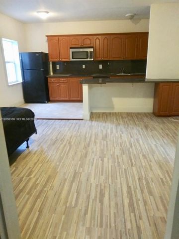 7920 Harding Ave 10, Miami Beach, FL 33141