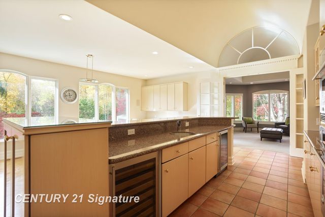 21 Sawmill Creek Trail, Saginaw Twp, MI 48603