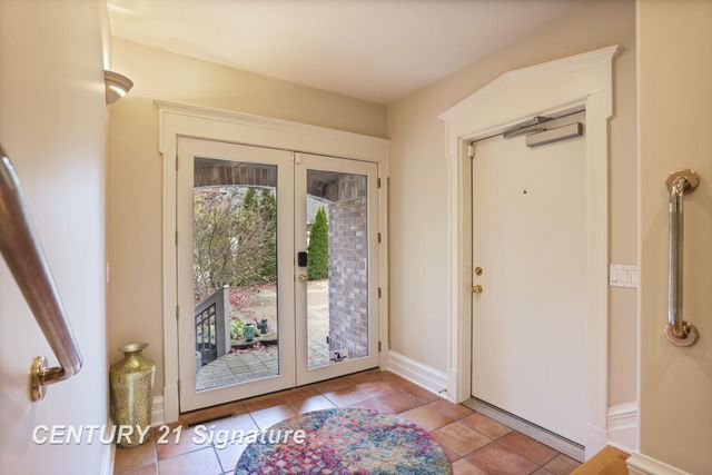 21 Sawmill Creek Trail, Saginaw Twp, MI 48603