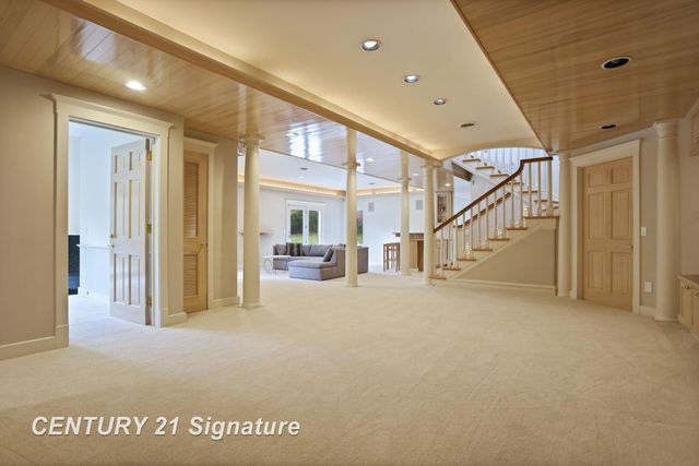 21 Sawmill Creek Trail, Saginaw Twp, MI 48603